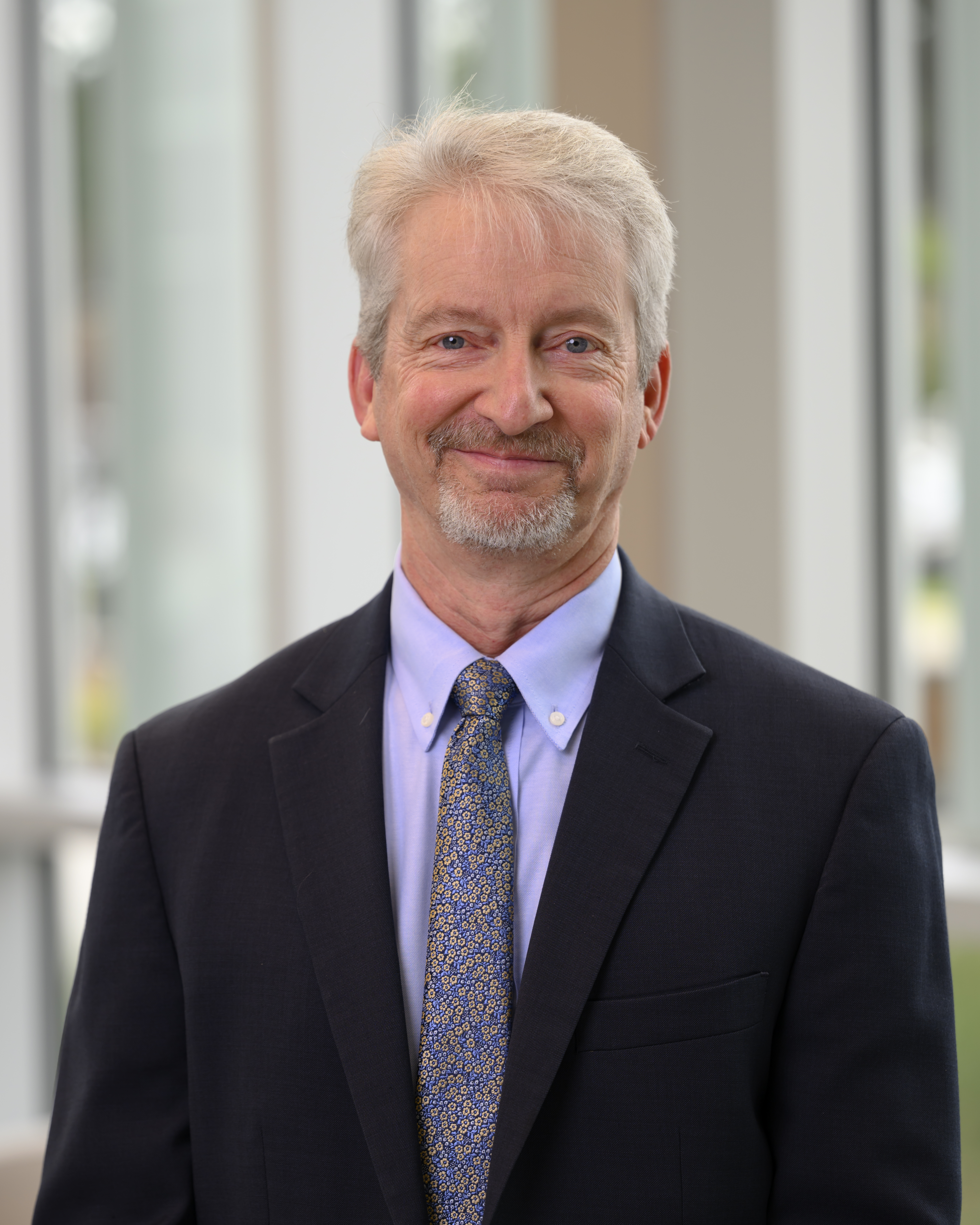 Dr. Vern Lindquist headshot